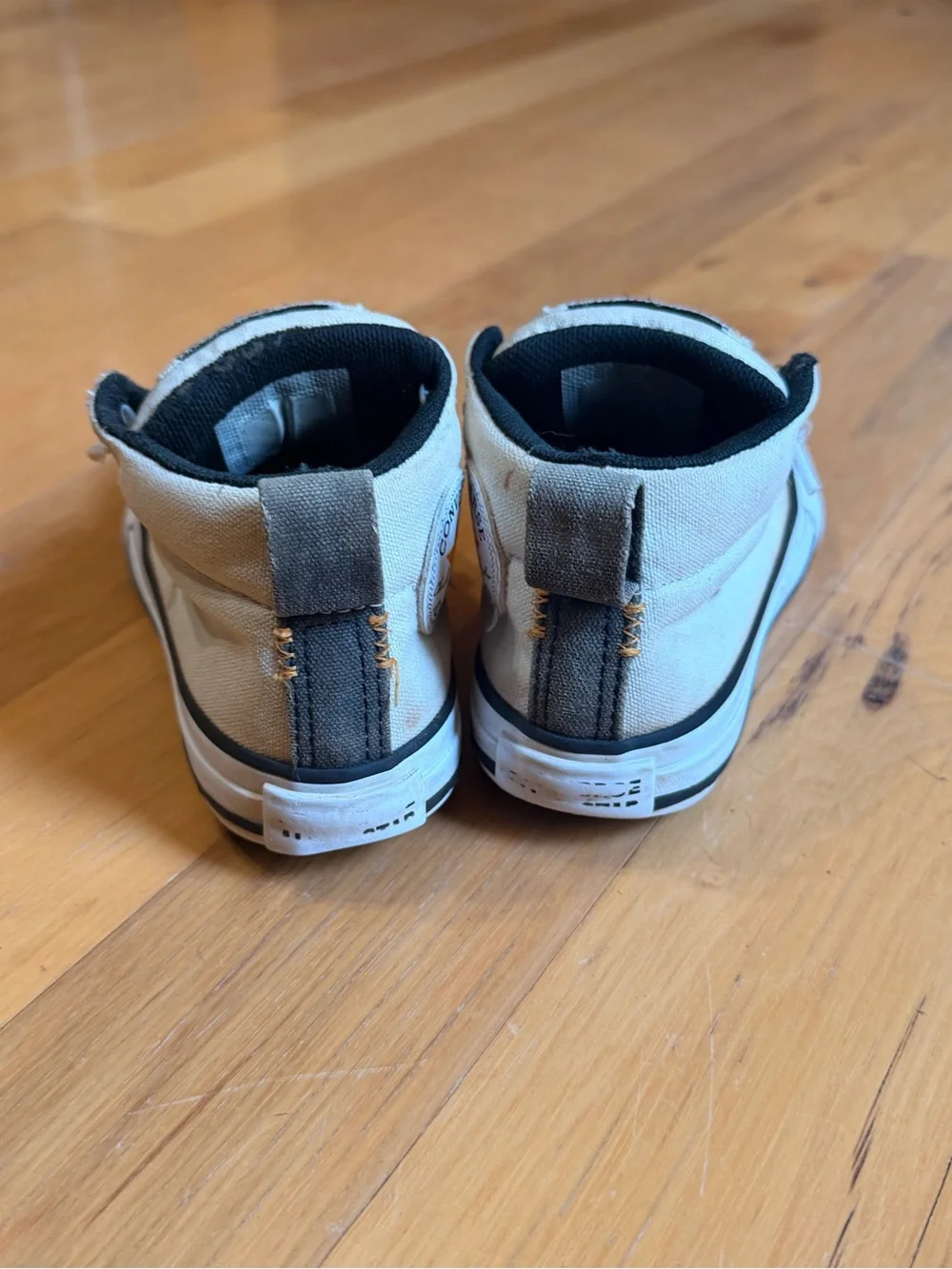 Converse All Star Kids off white Canvas Sneakers